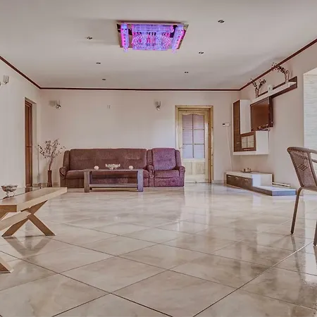 Casa de hóspedes Magica 3*